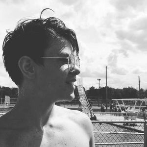 Meet your Posher, Wayne